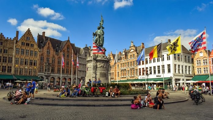 Ces Français qui veulent acheter une maison en Belgique ...